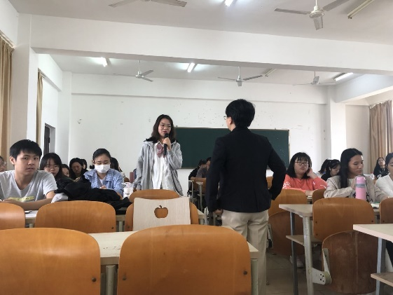 “双创”与大学生创业研究 ――青年之声教育学院创新创业实践周